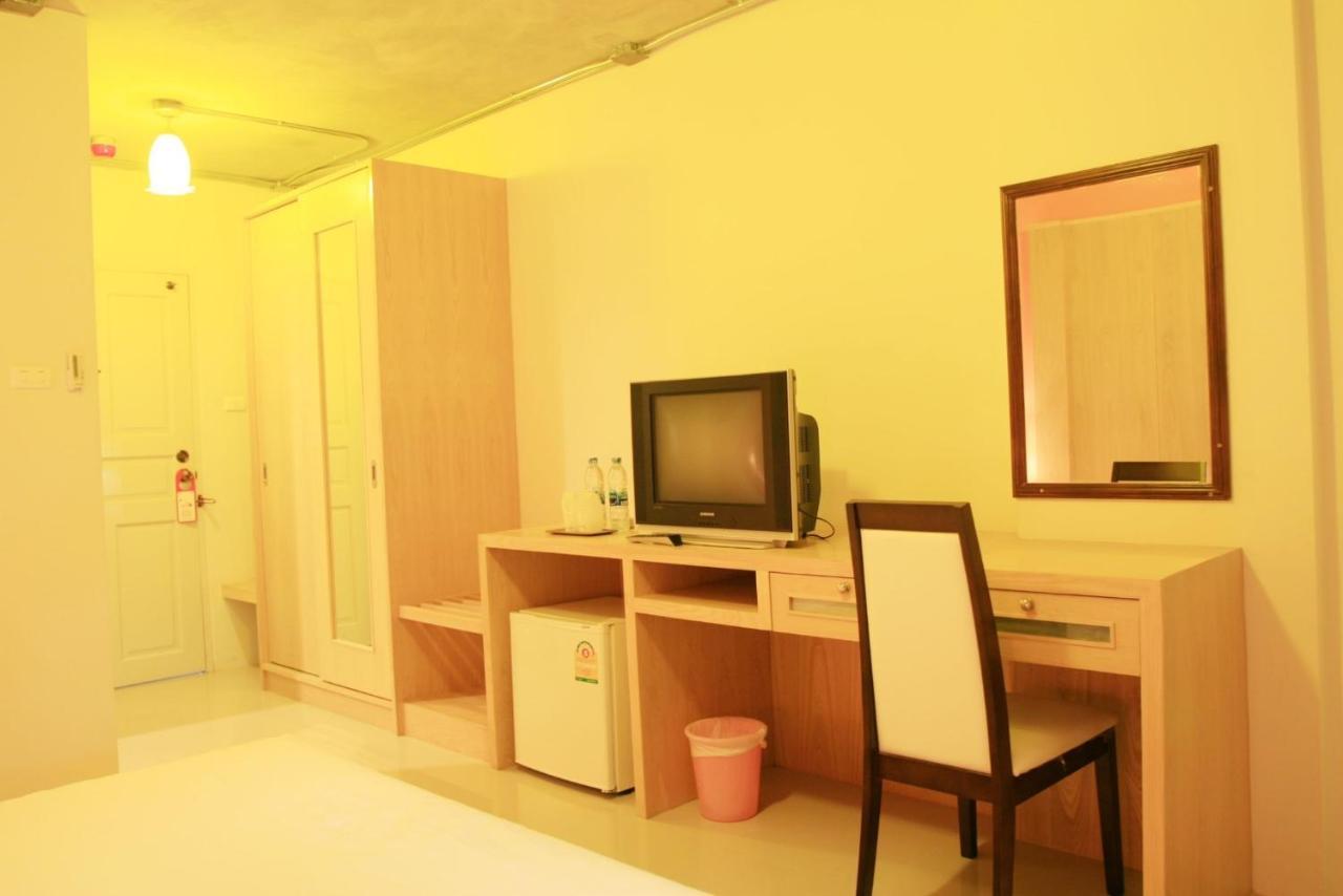 Bansabai Sabaidee Service Apartment Bangkok Extérieur photo