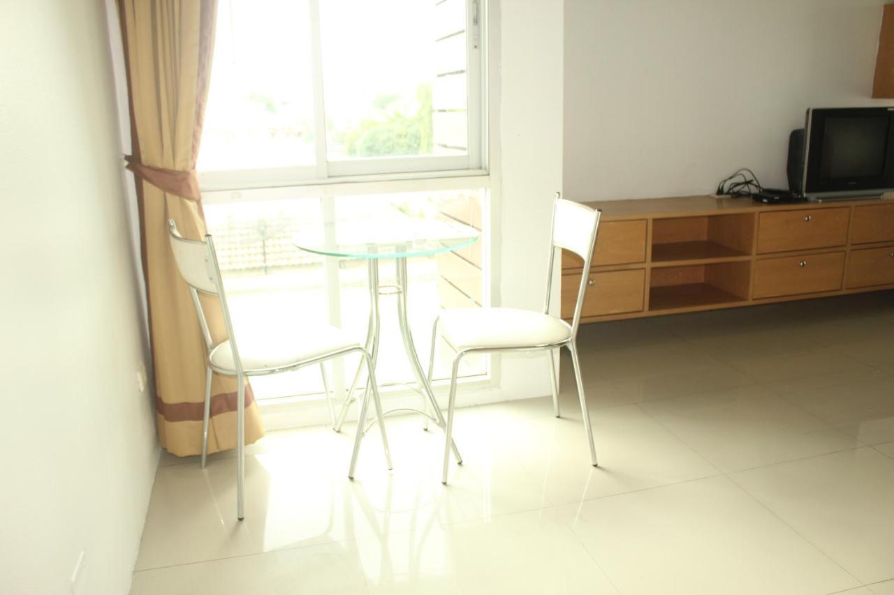 Bansabai Sabaidee Service Apartment Bangkok Extérieur photo