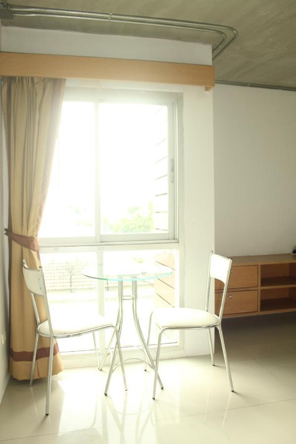Bansabai Sabaidee Service Apartment Bangkok Extérieur photo